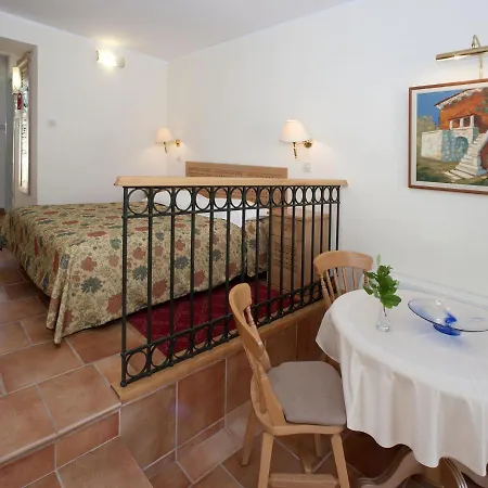 Luxury 2 5km From Historic Apartman *