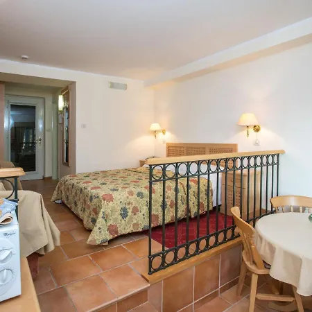 Apartman Luxury 2 5km From Historic *