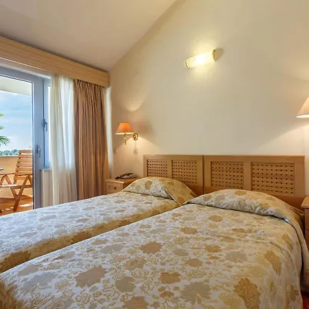 Luxury 2 5km From Historic شقة